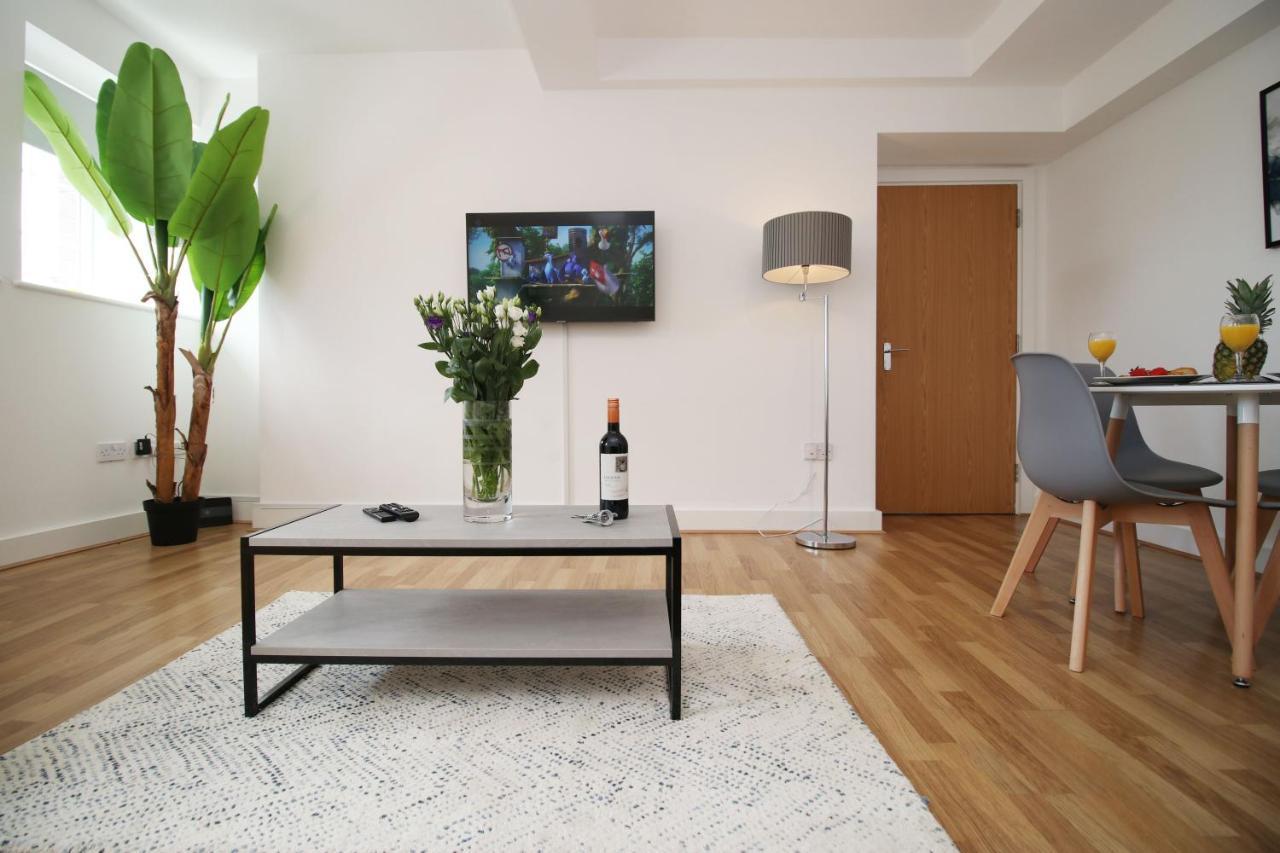 St Thomas Loft Views By Ssw - 2Br, Parking, Sleeps 4, Easy Access To City Centre, Marina, Beach And M4 Swansea Buitenkant foto