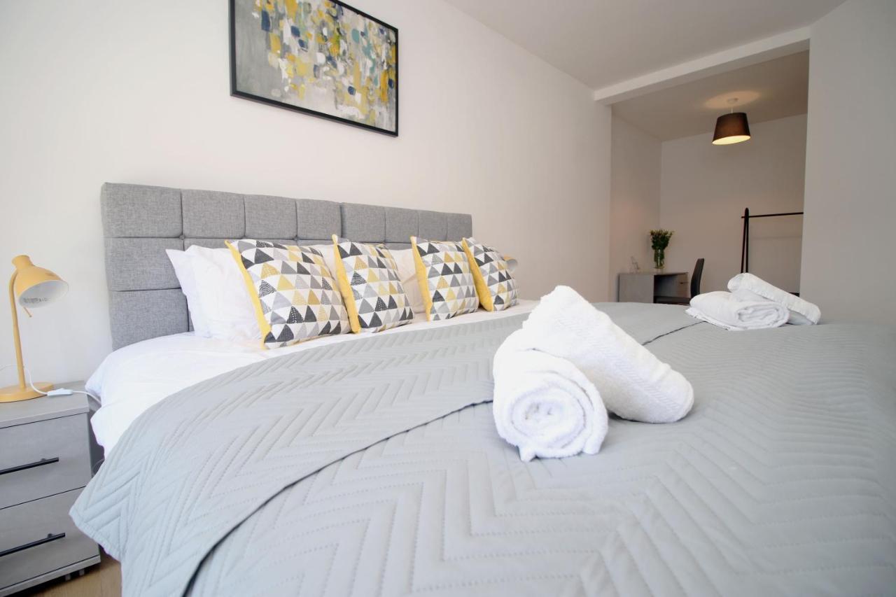 St Thomas Loft Views By Ssw - 2Br, Parking, Sleeps 4, Easy Access To City Centre, Marina, Beach And M4 Swansea Buitenkant foto