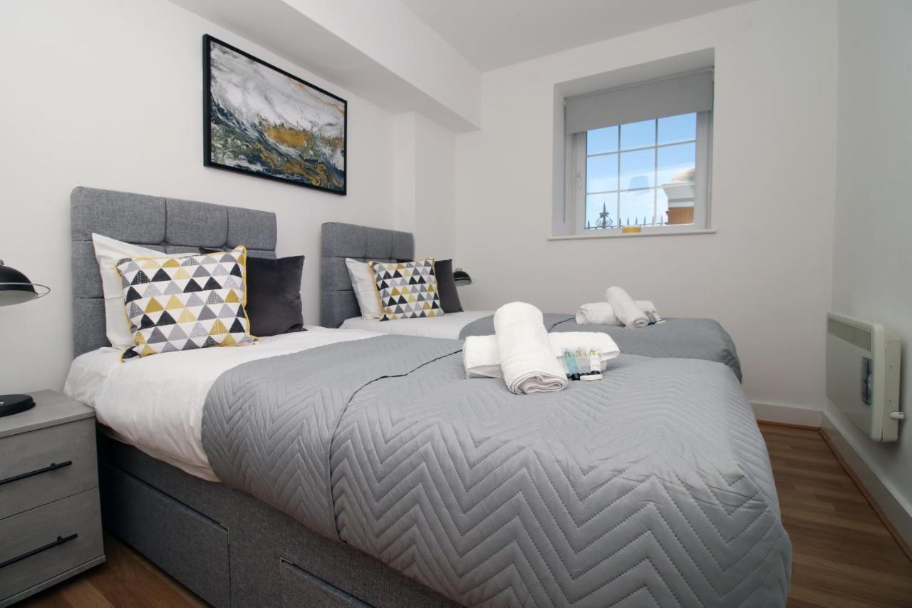 St Thomas Loft Views By Ssw - 2Br, Parking, Sleeps 4, Easy Access To City Centre, Marina, Beach And M4 Swansea Buitenkant foto
