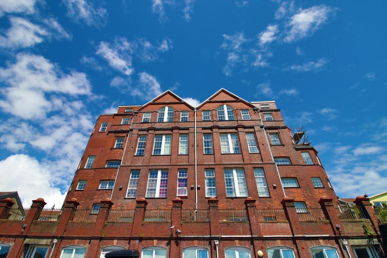 St Thomas Loft Views By Ssw - 2Br, Parking, Sleeps 4, Easy Access To City Centre, Marina, Beach And M4 Swansea Buitenkant foto