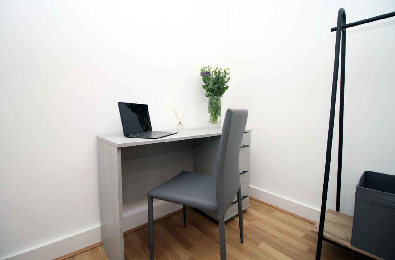 St Thomas Loft Views By Ssw - 2Br, Parking, Sleeps 4, Easy Access To City Centre, Marina, Beach And M4 Swansea Buitenkant foto