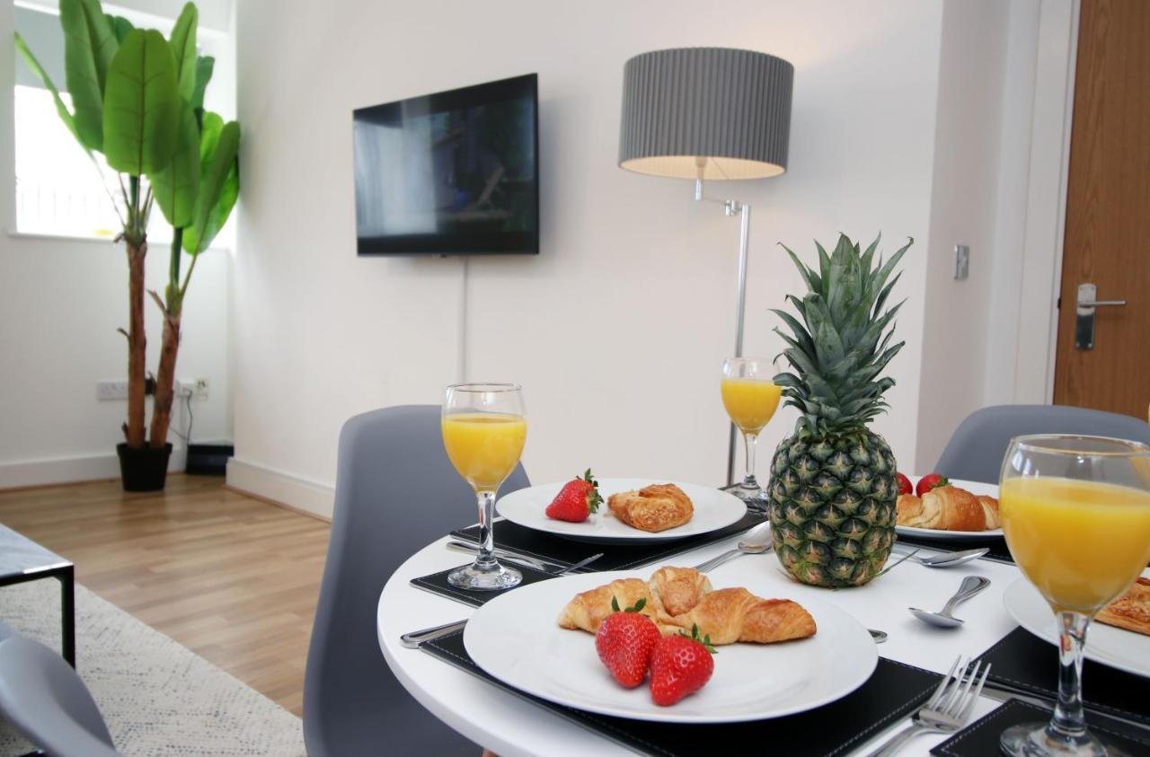 St Thomas Loft Views By Ssw - 2Br, Parking, Sleeps 4, Easy Access To City Centre, Marina, Beach And M4 Swansea Buitenkant foto