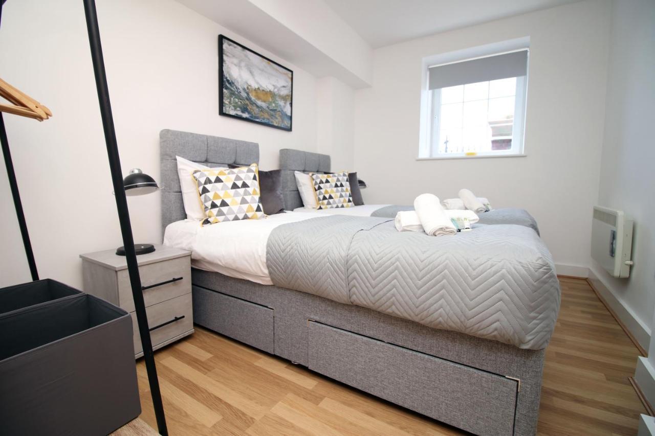 St Thomas Loft Views By Ssw - 2Br, Parking, Sleeps 4, Easy Access To City Centre, Marina, Beach And M4 Swansea Buitenkant foto