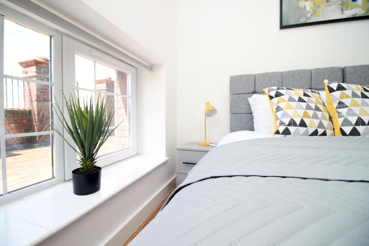 St Thomas Loft Views By Ssw - 2Br, Parking, Sleeps 4, Easy Access To City Centre, Marina, Beach And M4 Swansea Buitenkant foto