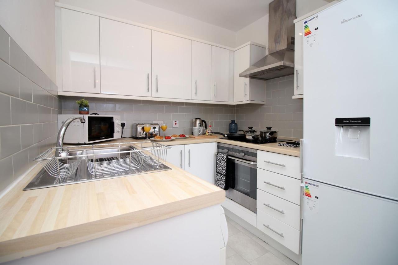 St Thomas Loft Views By Ssw - 2Br, Parking, Sleeps 4, Easy Access To City Centre, Marina, Beach And M4 Swansea Buitenkant foto